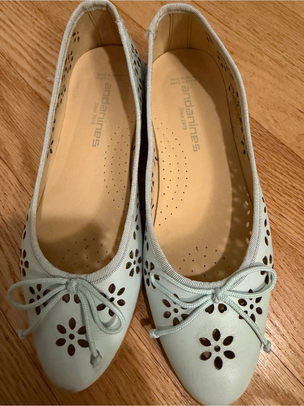 Andanine Light Blue Cutout Bow Ballet Flats